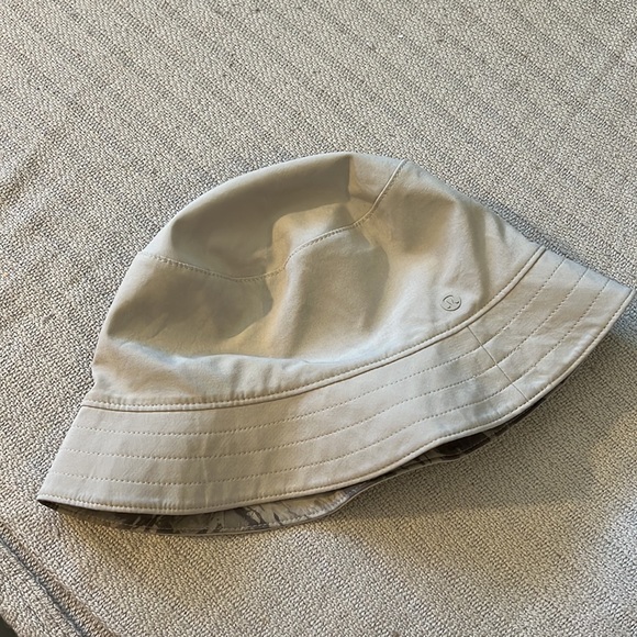 Bucket hat - Both Ways Reversible Bucket Hat - Picture 7 of 10